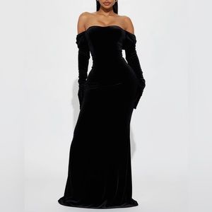 Fits Like A Glove Velvet Gown - Black